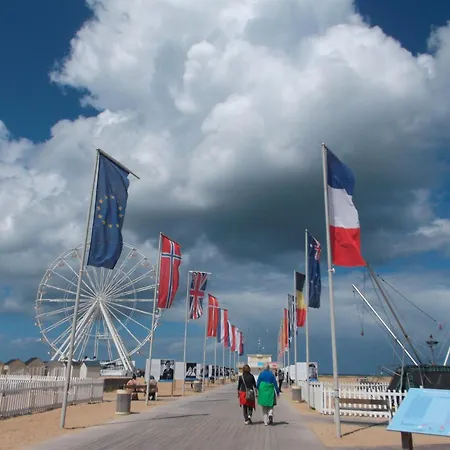 Les Troenes * Ouistreham